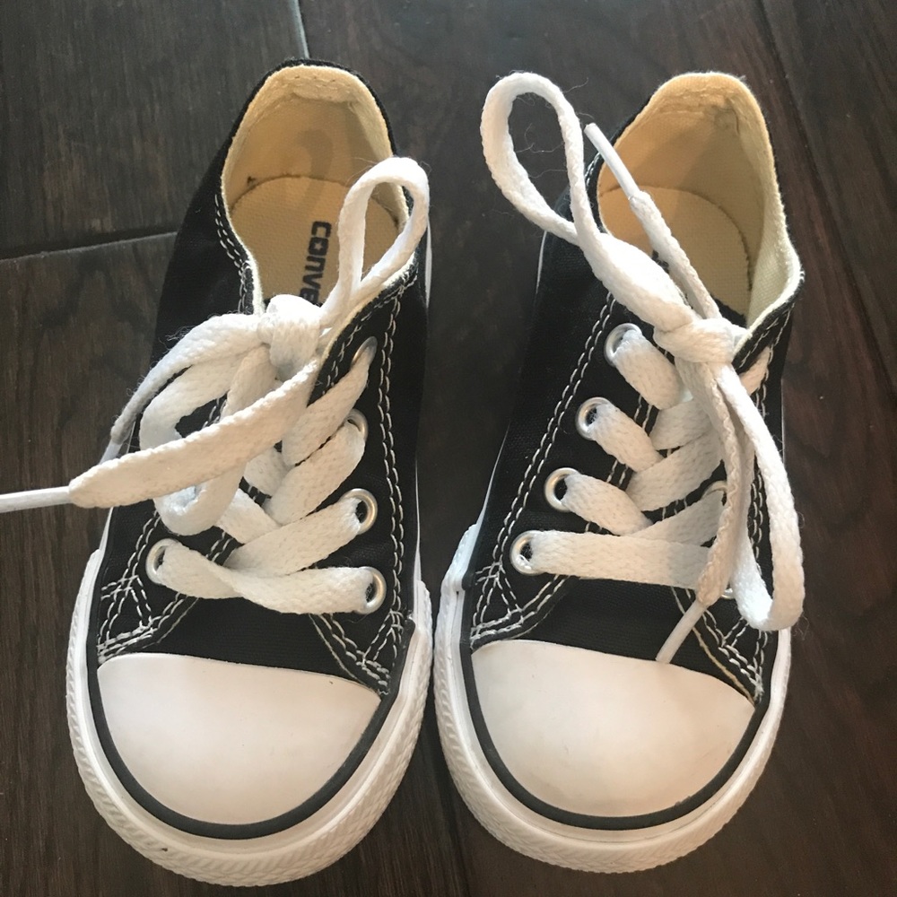 Converse black & white shoes